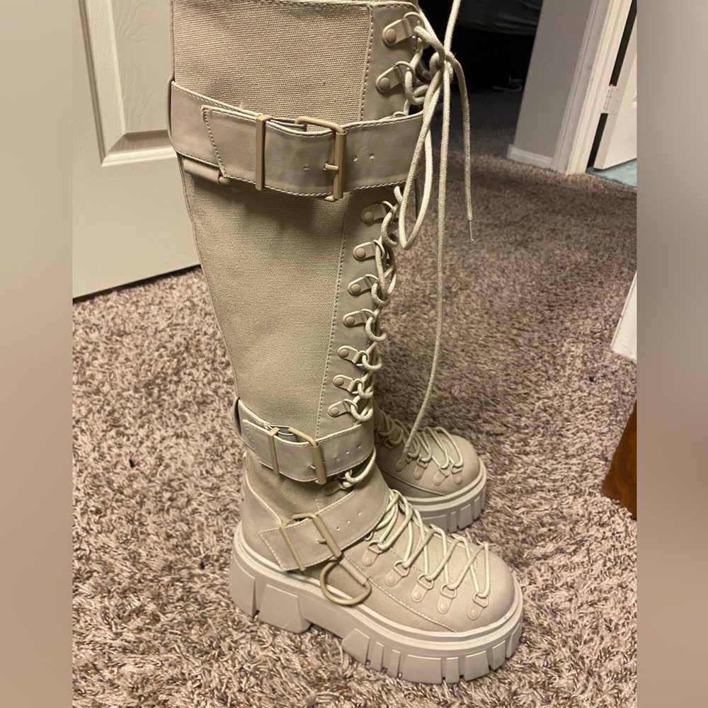 Club exx beige lace up traitors Wayfaring Adventure Knee high boots  size 6